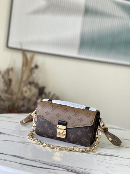 Pochette Métis East West